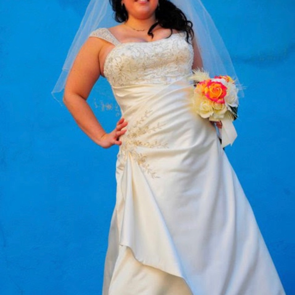 Mori Lee Ivory Wedding Gown with Embroidery
